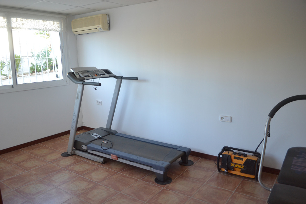 6 Bed Townhouse for sale in Alhaurín De La Torre Costa Del Sol, Málaga, Spain