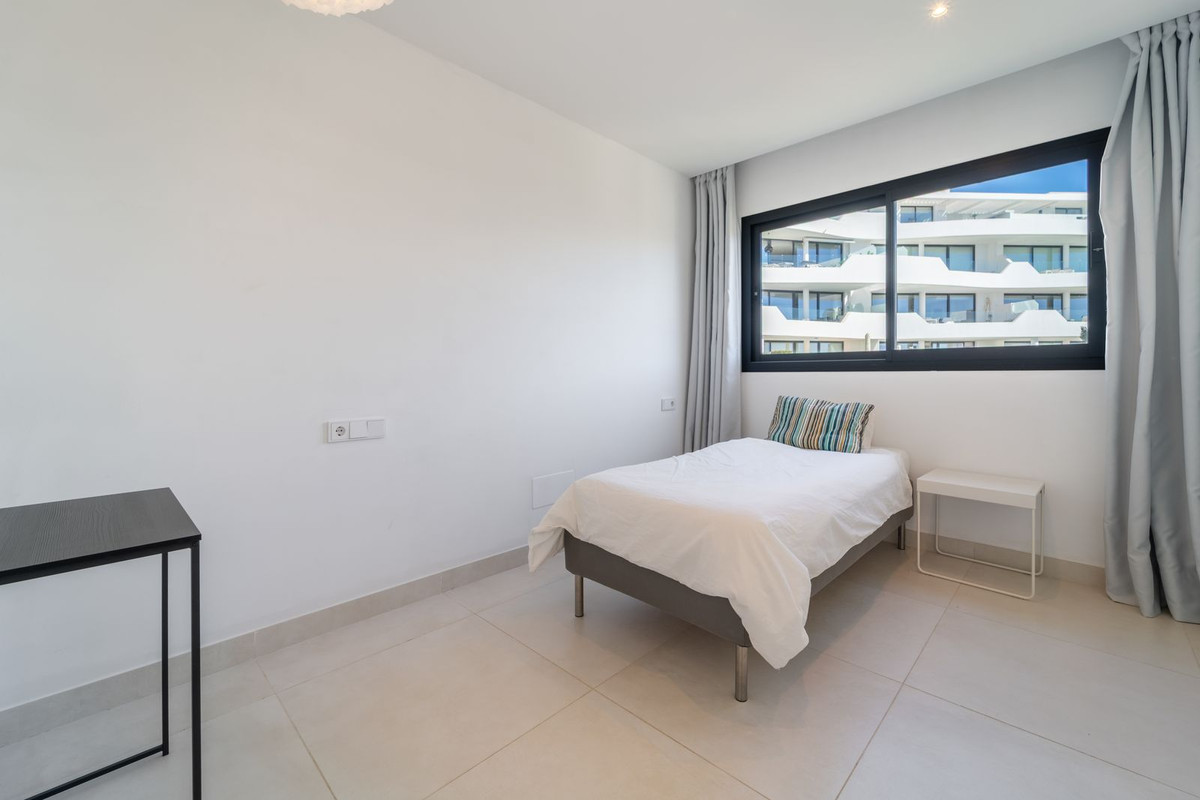 3 Bed Apartment for sale in Fuengirola Costa Del Sol, Málaga, Spain