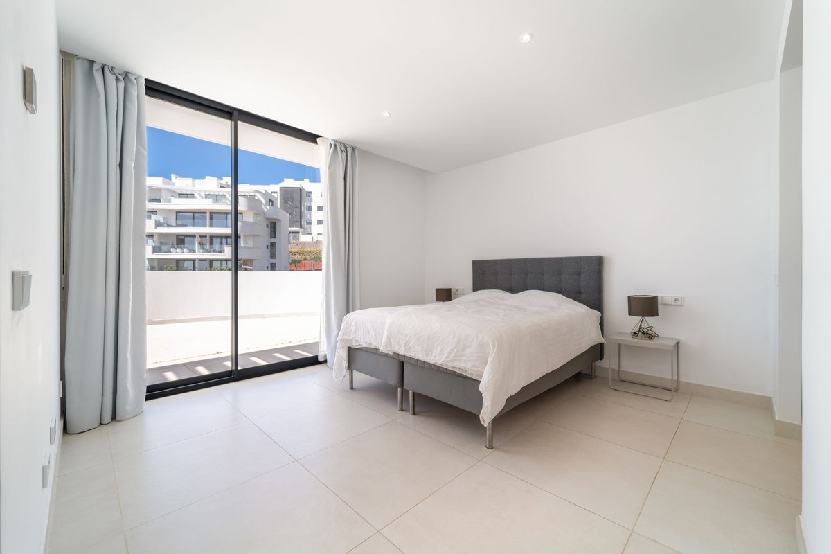 3 Bed Apartment for sale in Fuengirola Costa Del Sol, Málaga, Spain