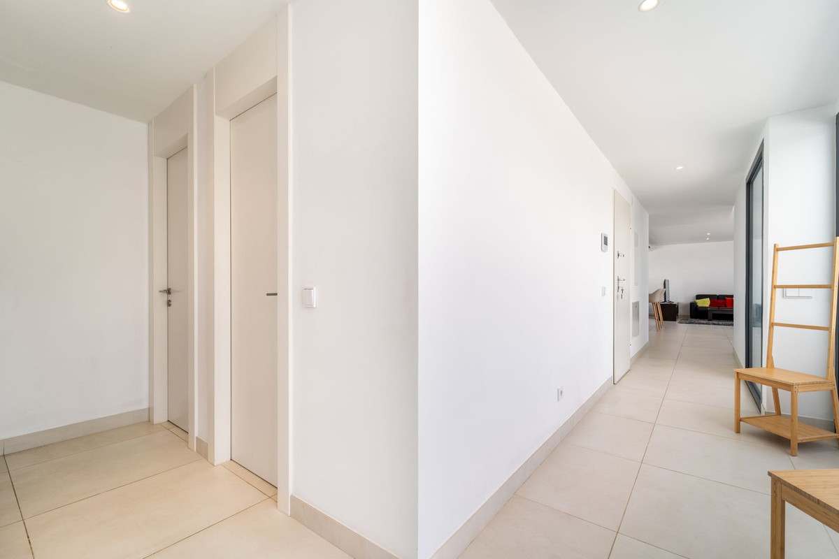 3 Bed Apartment for sale in Fuengirola Costa Del Sol, Málaga, Spain
