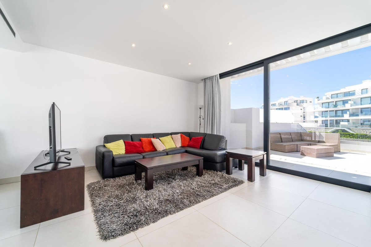 3 Bed Apartment for sale in Fuengirola Costa Del Sol, Málaga, Spain