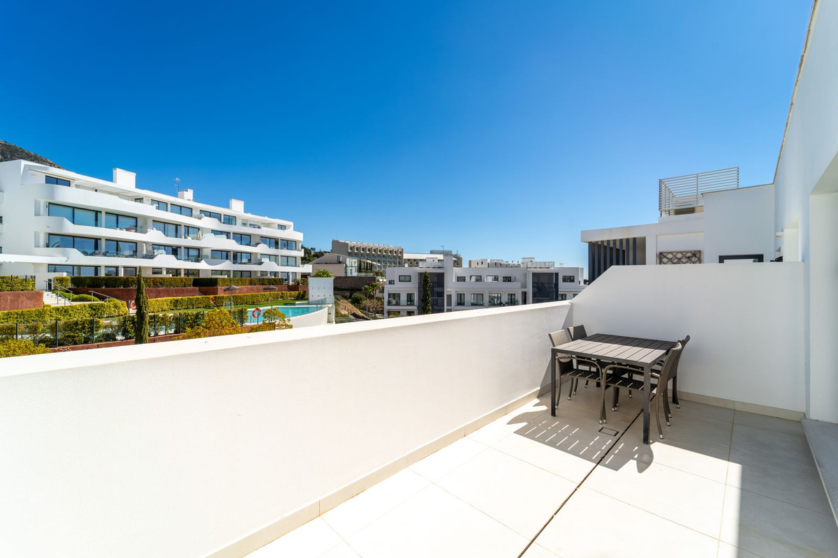 3 Bed Apartment for sale in Fuengirola Costa Del Sol, Málaga, Spain