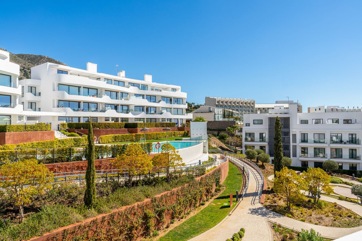 3 Bed Apartment for sale in Fuengirola Costa Del Sol, Málaga, Spain
