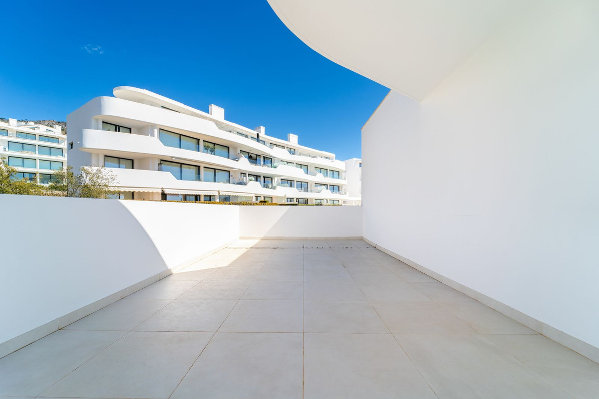3 Bed Apartment for sale in Fuengirola Costa Del Sol, Málaga, Spain