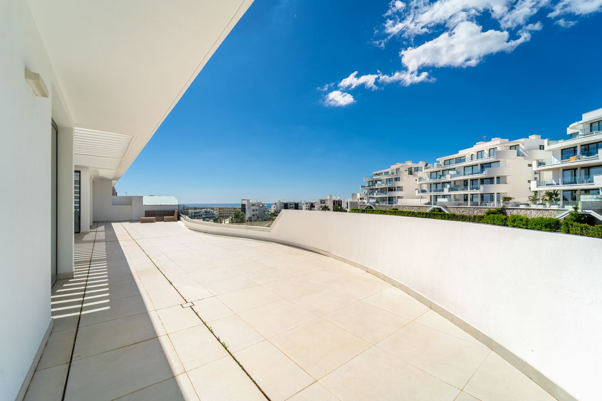 3 Bed Apartment for sale in Fuengirola Costa Del Sol, Málaga, Spain