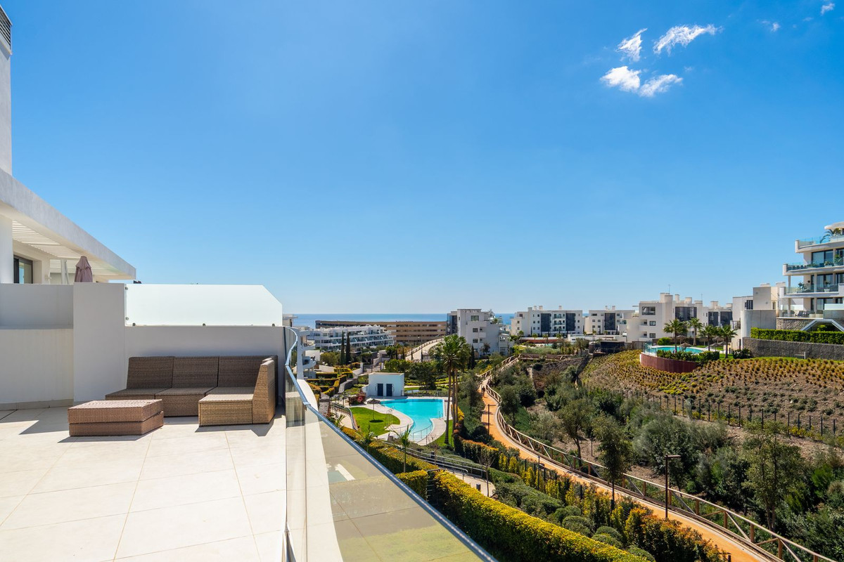3 Bed Apartment for sale in Fuengirola Costa Del Sol, Málaga, Spain