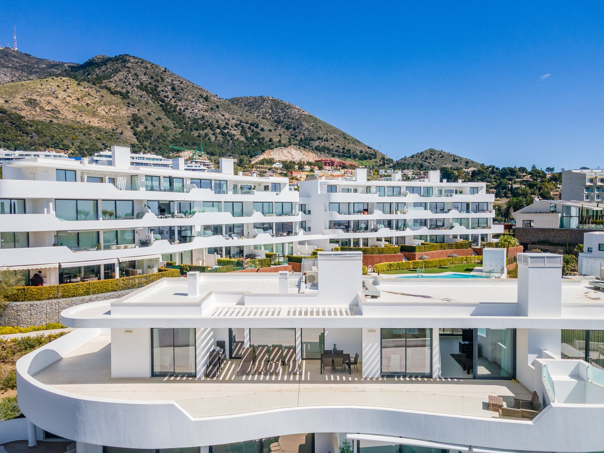 3 Bed Apartment for sale in Fuengirola Costa Del Sol, Málaga, Spain
