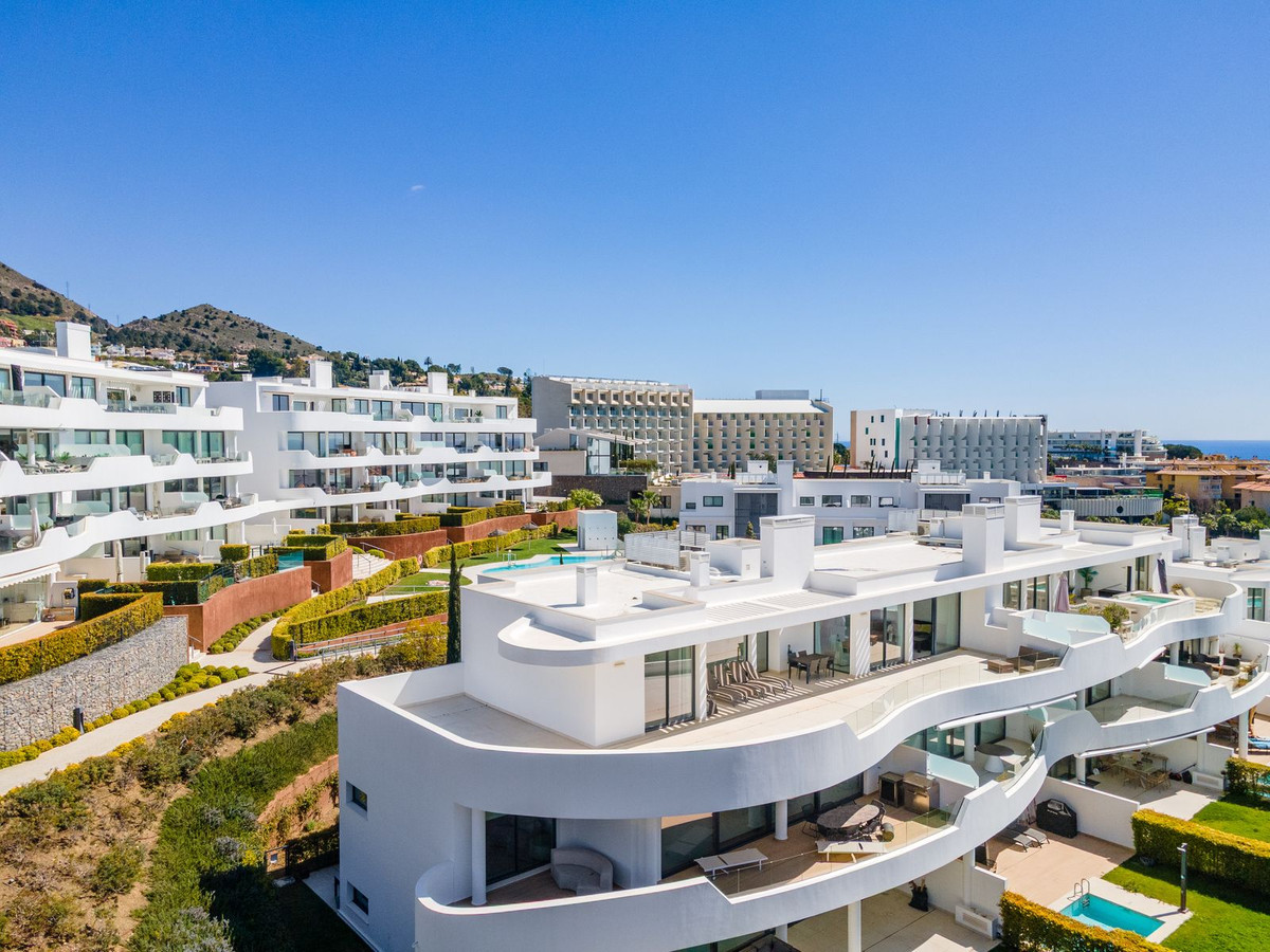3 Bed Apartment for sale in Fuengirola Costa Del Sol, Málaga, Spain