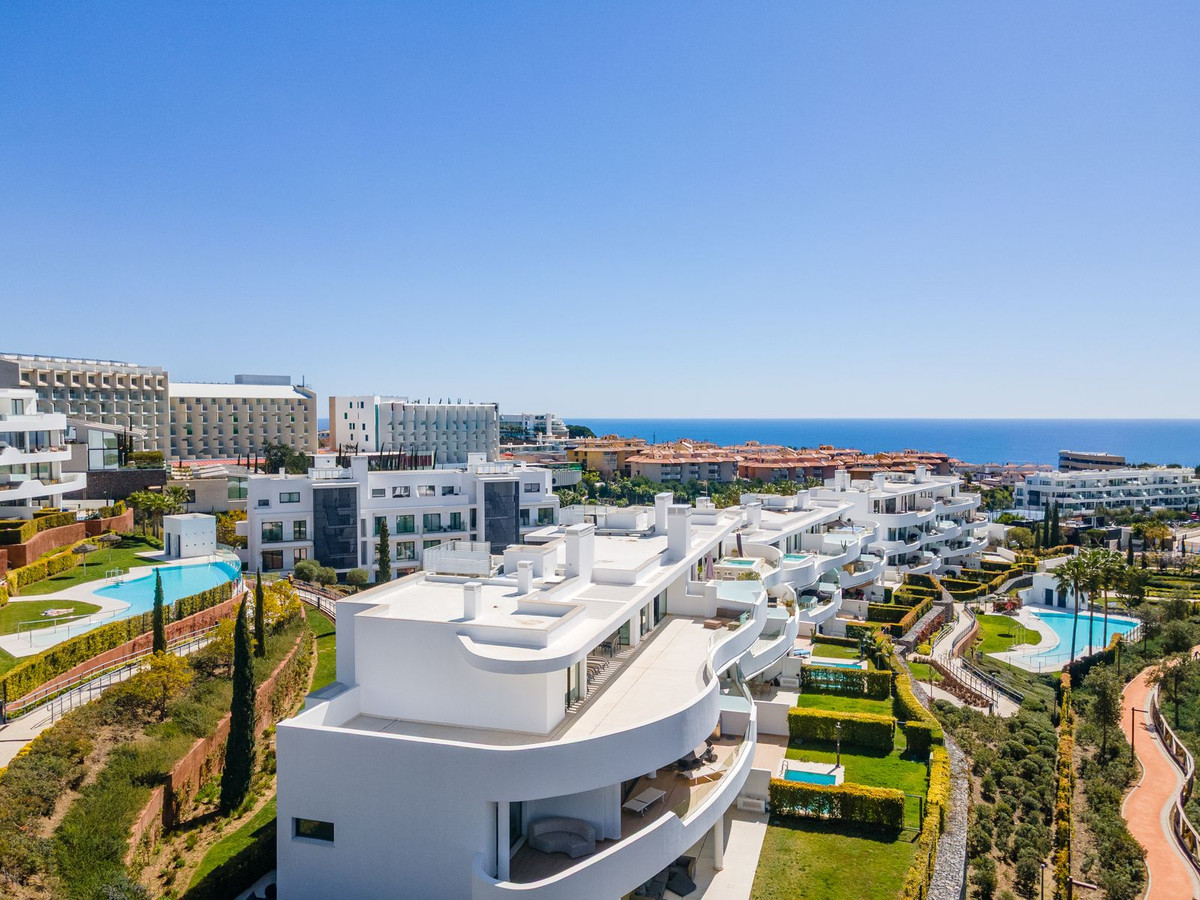 3 Bed Apartment for sale in Fuengirola Costa Del Sol, Málaga, Spain