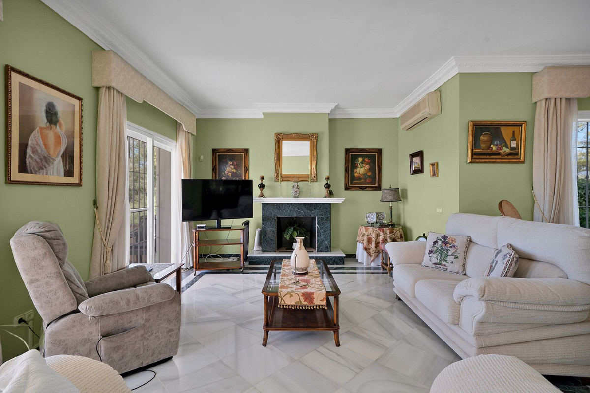 6 Bed Townhouse for sale in San Pedro De Alcántara Costa Del Sol, Málaga, Spain