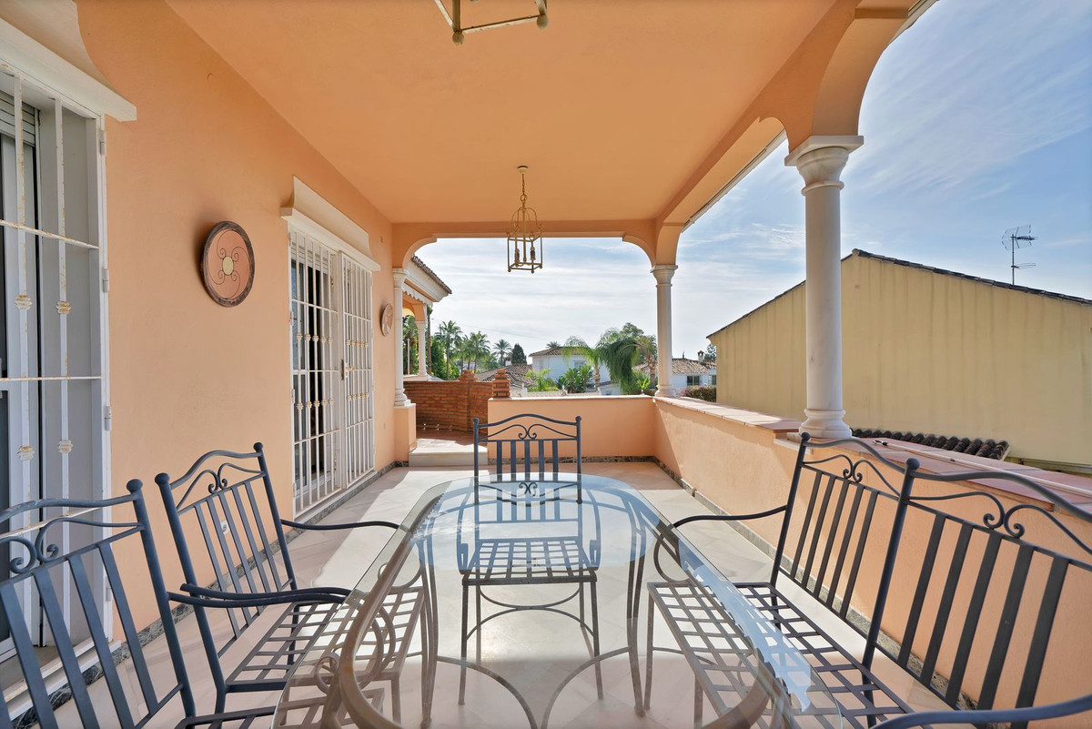 6 Bed Townhouse for sale in San Pedro De Alcántara Costa Del Sol, Málaga, Spain