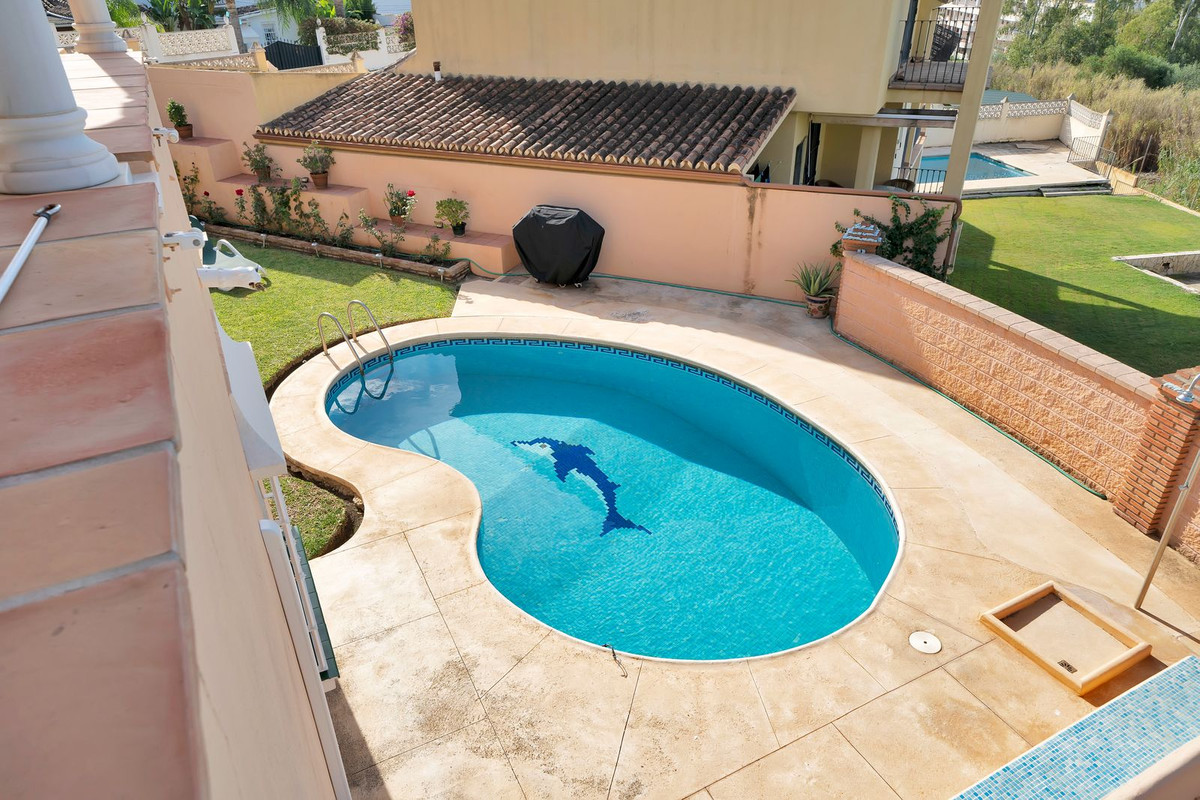 6 Bed Townhouse for sale in San Pedro De Alcántara Costa Del Sol, Málaga, Spain
