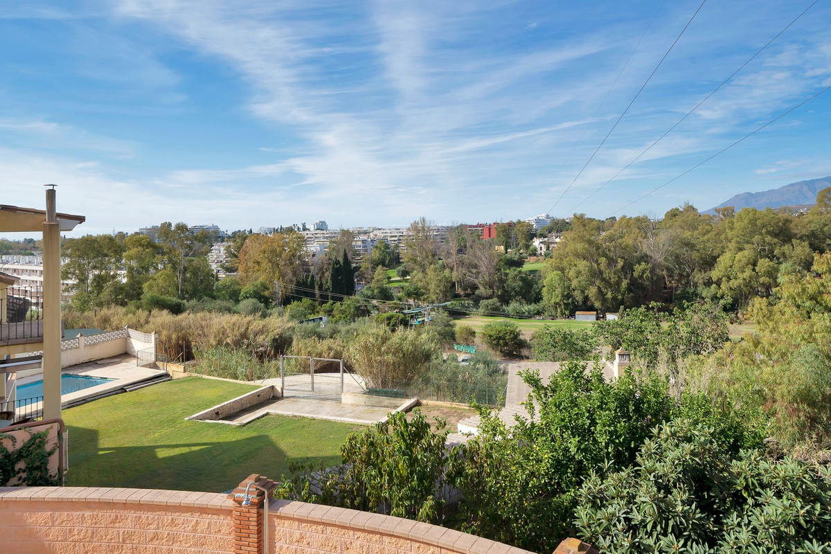 6 Bed Townhouse for sale in San Pedro De Alcántara Costa Del Sol, Málaga, Spain