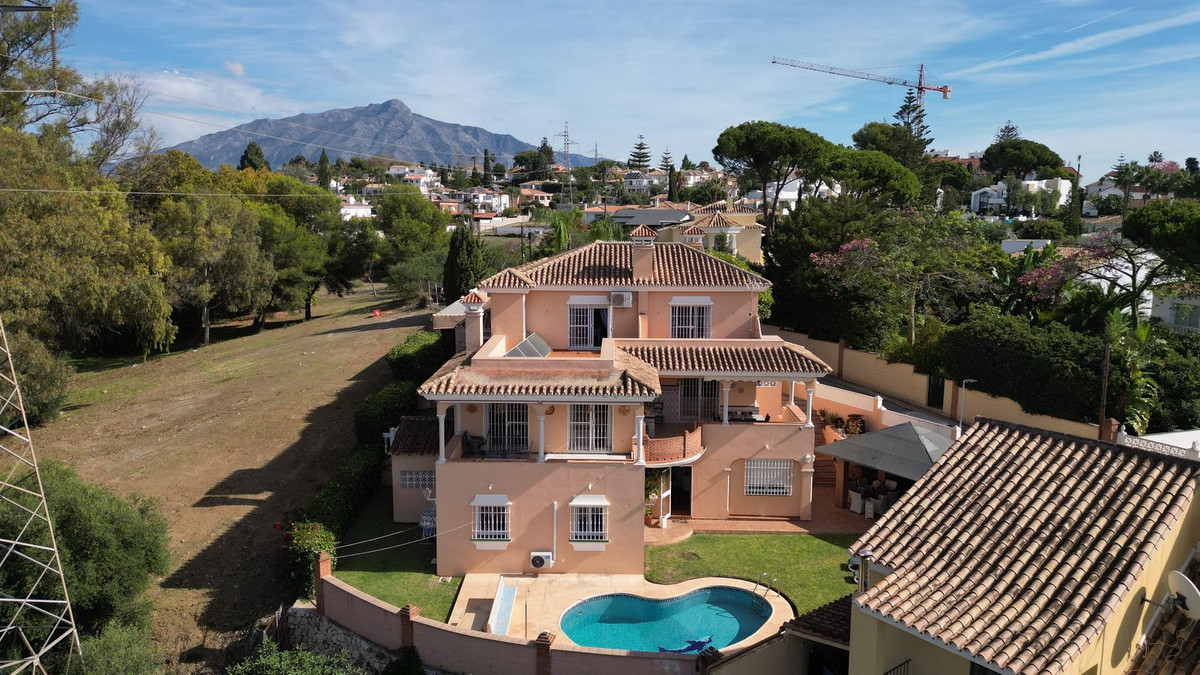 6 Bed Townhouse for sale in San Pedro De Alcántara Costa Del Sol, Málaga, Spain