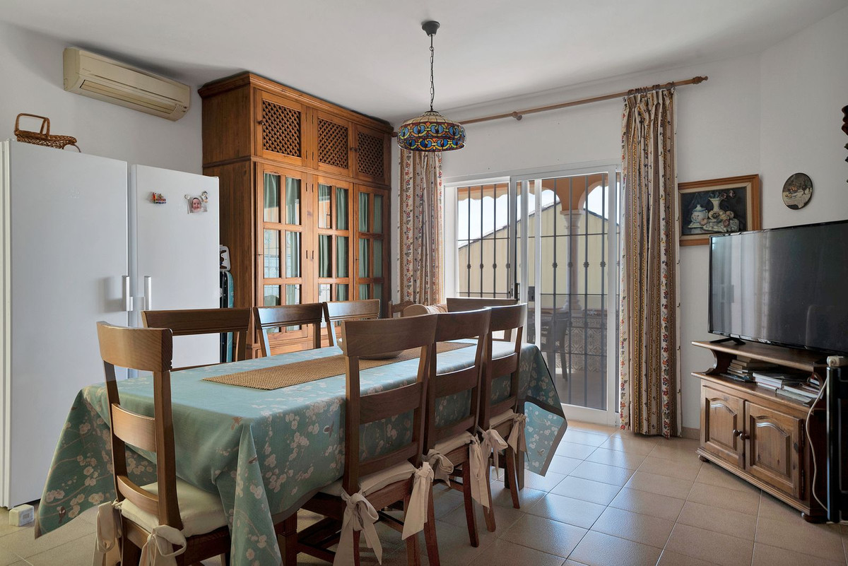 6 Bed Townhouse for sale in San Pedro De Alcántara Costa Del Sol, Málaga, Spain