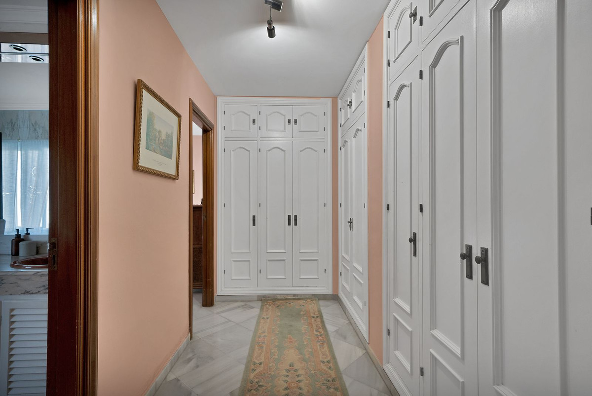6 Bed Townhouse for sale in San Pedro De Alcántara Costa Del Sol, Málaga, Spain
