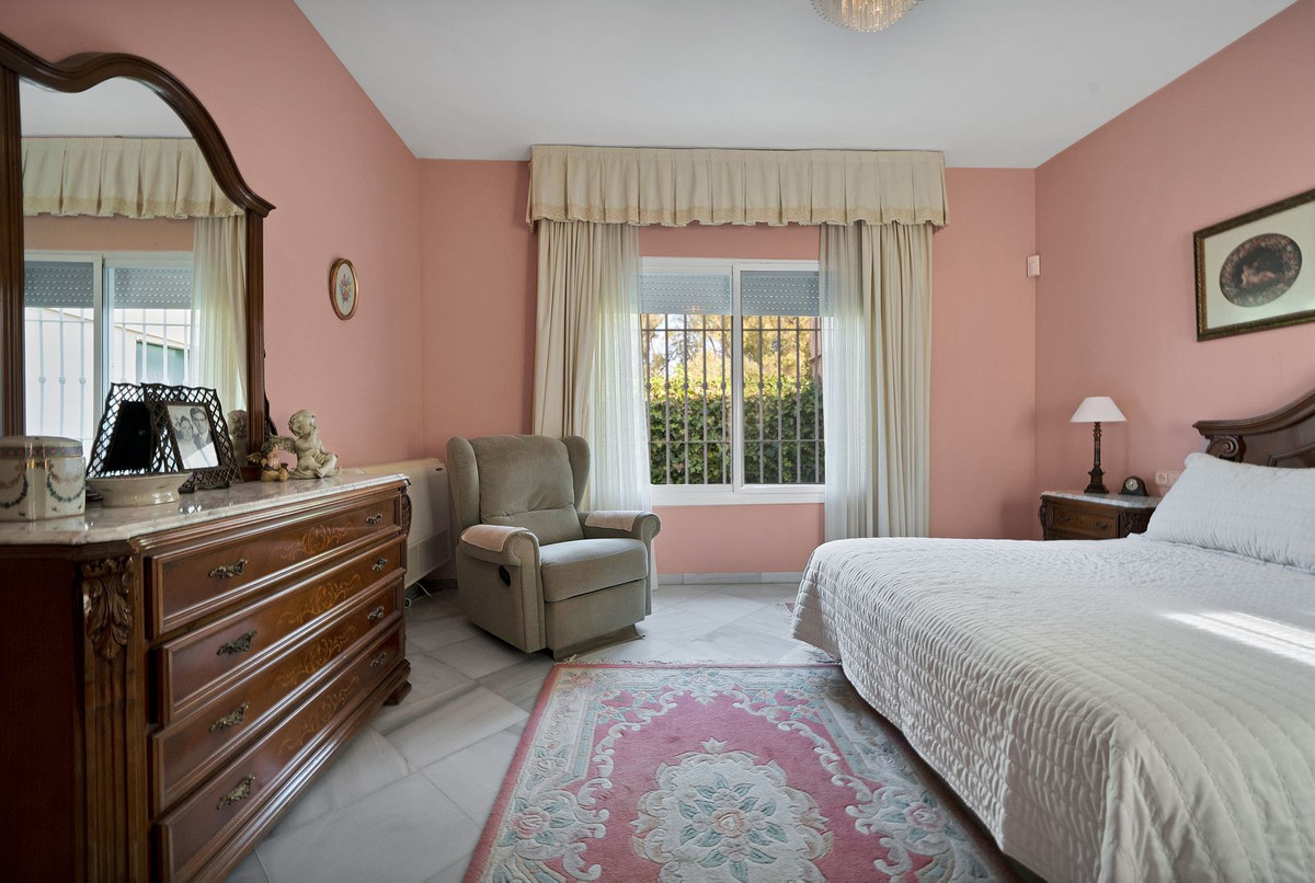 6 Bed Townhouse for sale in San Pedro De Alcántara Costa Del Sol, Málaga, Spain