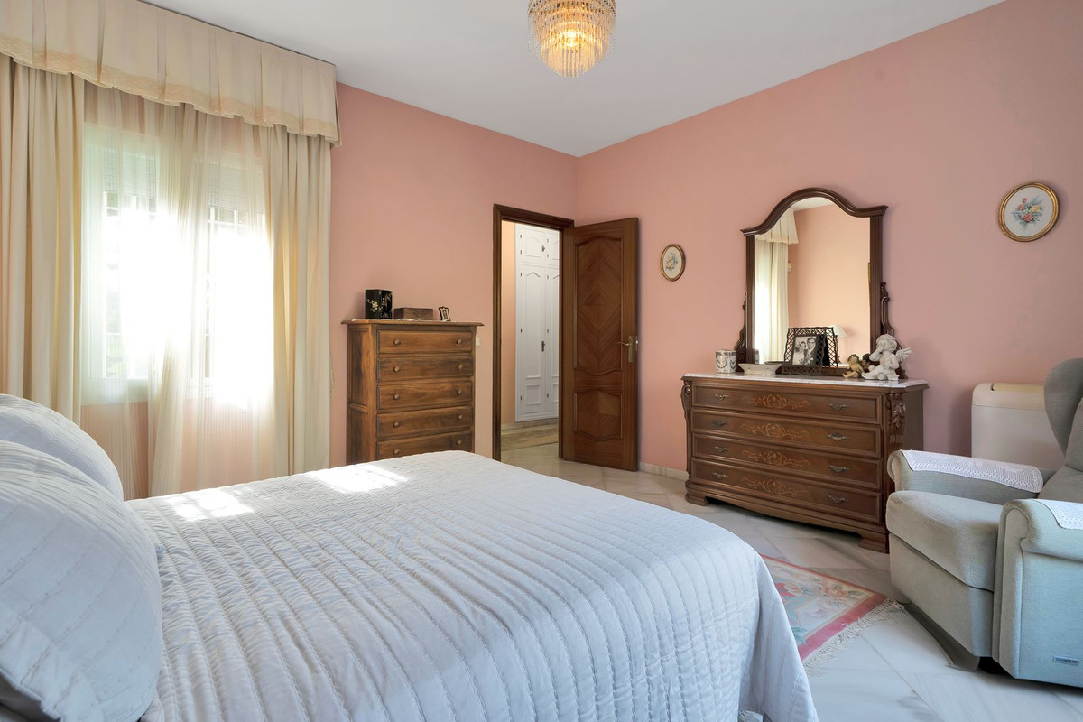 6 Bed Townhouse for sale in San Pedro De Alcántara Costa Del Sol, Málaga, Spain