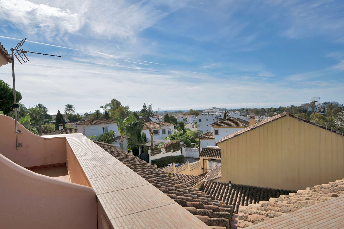 6 Bed Townhouse for sale in San Pedro De Alcántara Costa Del Sol, Málaga, Spain