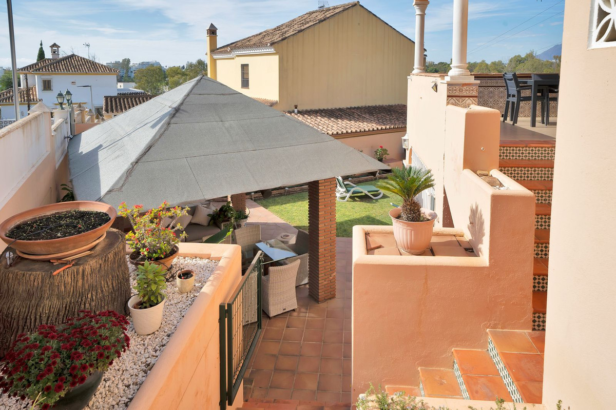 6 Bed Townhouse for sale in San Pedro De Alcántara Costa Del Sol, Málaga, Spain