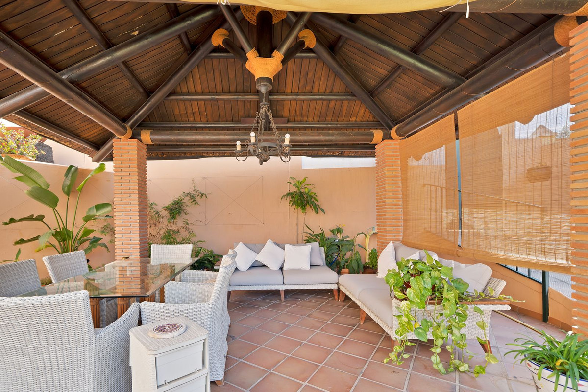6 Bed Townhouse for sale in San Pedro De Alcántara Costa Del Sol, Málaga, Spain
