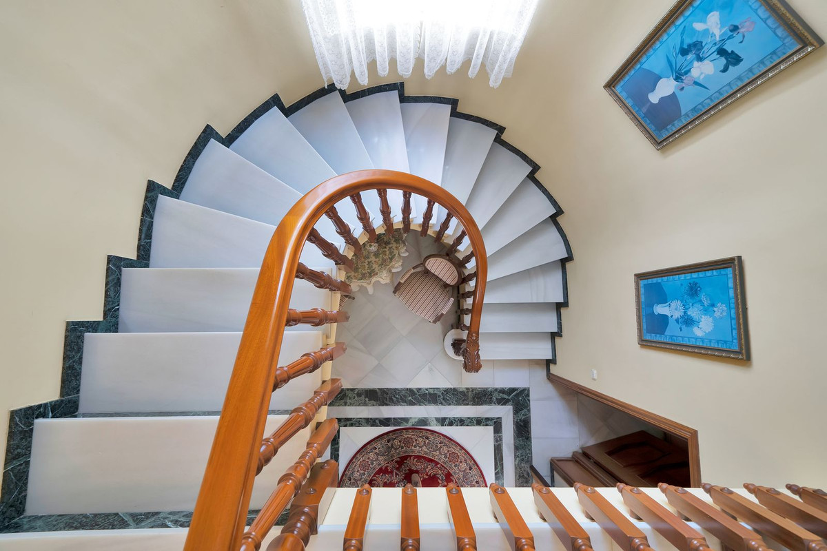 6 Bed Townhouse for sale in San Pedro De Alcántara Costa Del Sol, Málaga, Spain