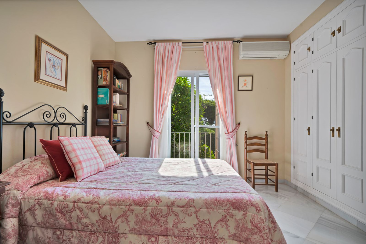 6 Bed Townhouse for sale in San Pedro De Alcántara Costa Del Sol, Málaga, Spain