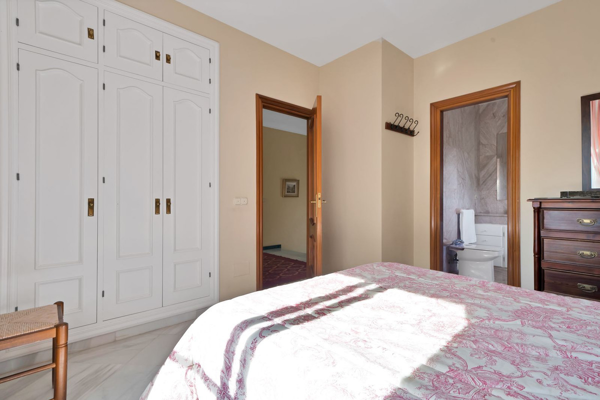 6 Bed Townhouse for sale in San Pedro De Alcántara Costa Del Sol, Málaga, Spain