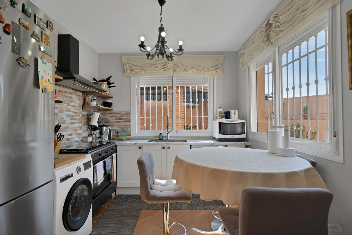 6 Bed Townhouse for sale in San Pedro De Alcántara Costa Del Sol, Málaga, Spain