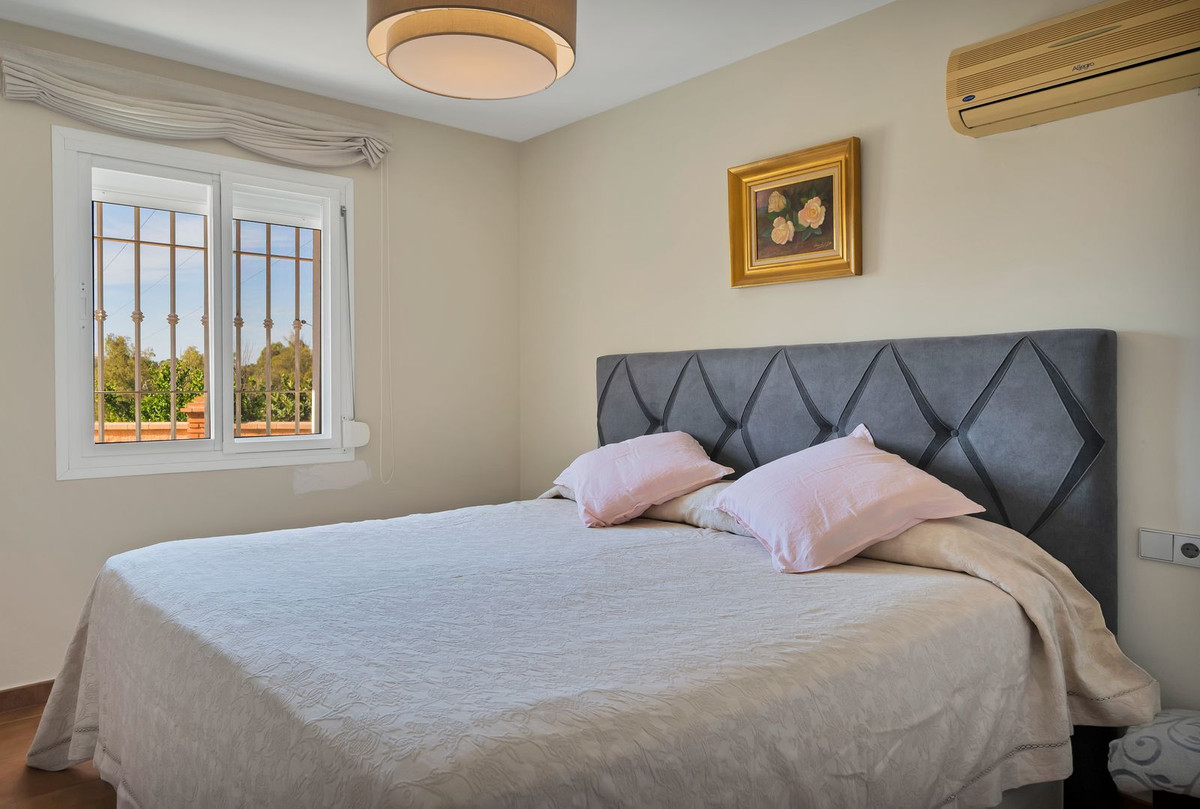6 Bed Townhouse for sale in San Pedro De Alcántara Costa Del Sol, Málaga, Spain