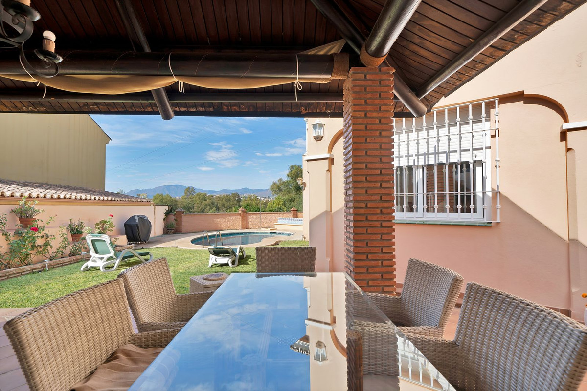 6 Bed Townhouse for sale in San Pedro De Alcántara Costa Del Sol, Málaga, Spain