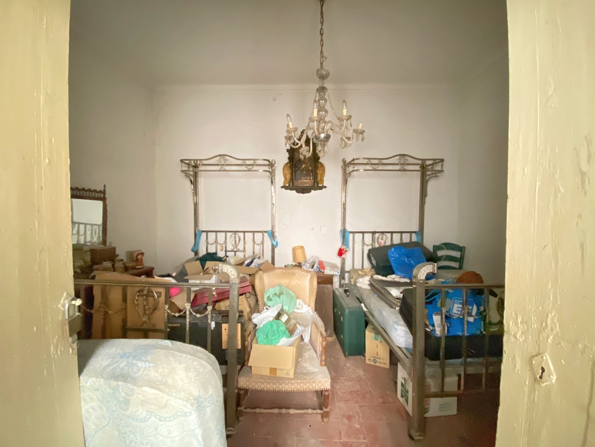 6 Bed Apartment for sale in Marbella Costa Del Sol, Málaga, Spain