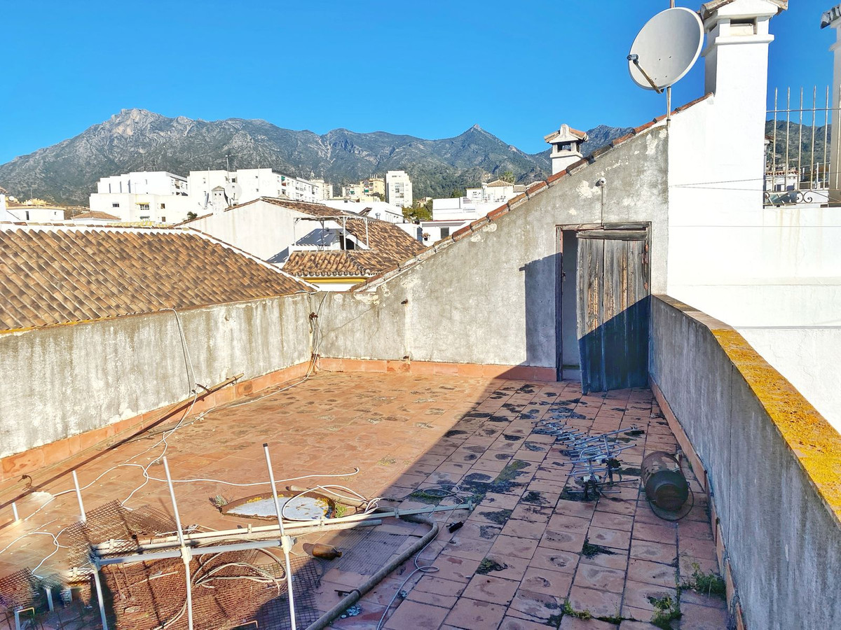 6 Bed Apartment for sale in Marbella Costa Del Sol, Málaga, Spain