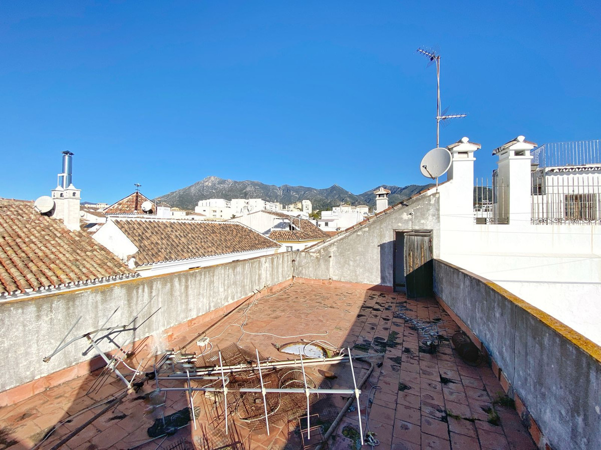 6 Bed Apartment for sale in Marbella Costa Del Sol, Málaga, Spain