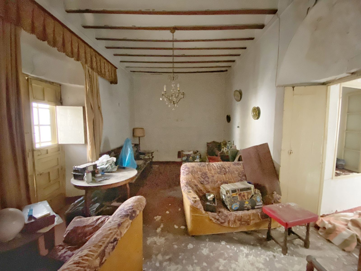6 Bed Apartment for sale in Marbella Costa Del Sol, Málaga, Spain