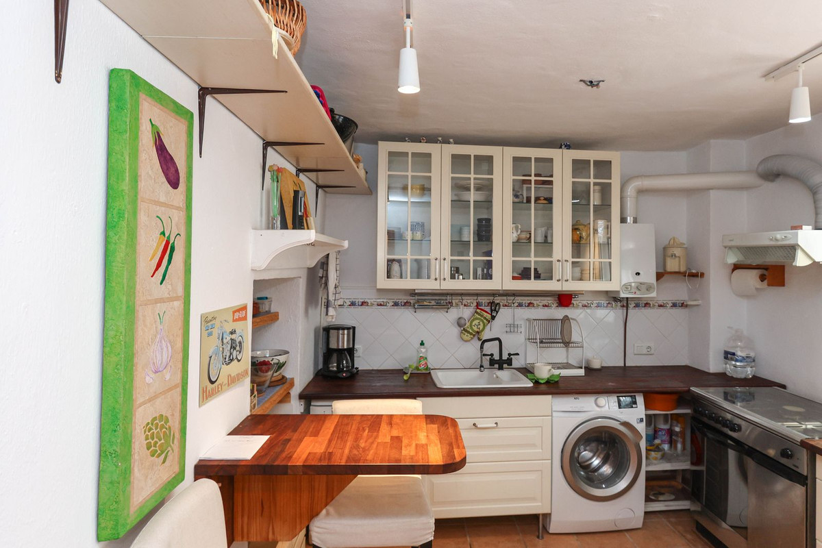 Se vende Cama y Desayuno de 6 dormitorios en Costa Del Sol, Málaga, España