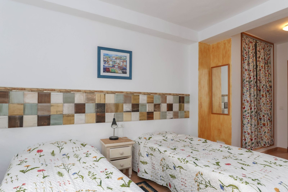 Se vende Cama y Desayuno de 6 dormitorios en Costa Del Sol, Málaga, España