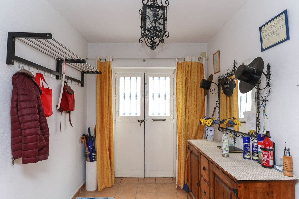 Se vende Cama y Desayuno de 6 dormitorios en Costa Del Sol, Málaga, España