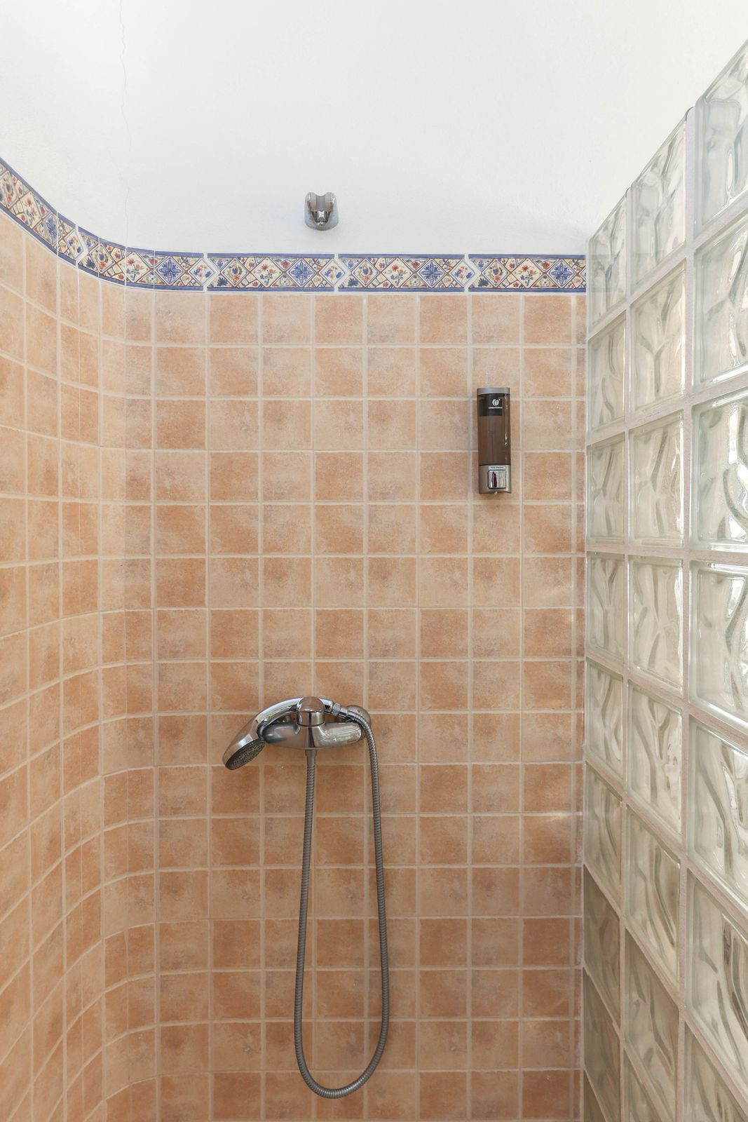 Se vende Cama y Desayuno de 6 dormitorios en Costa Del Sol, Málaga, España