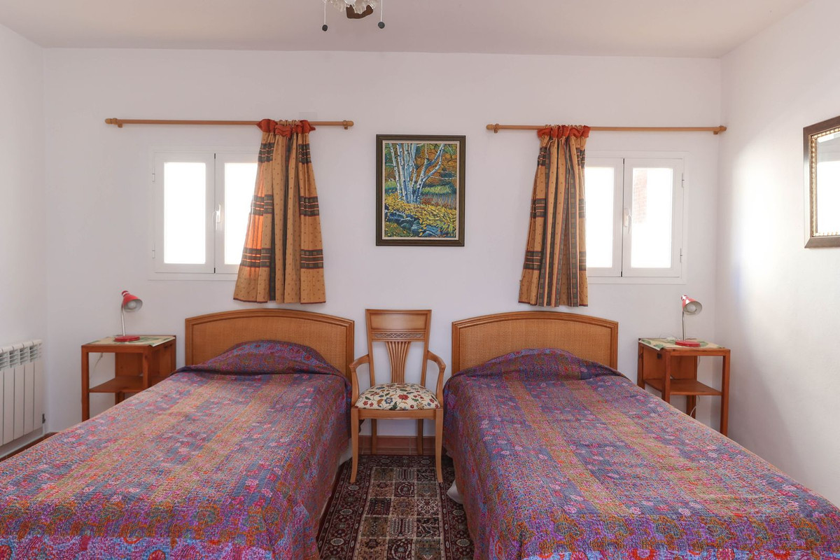 Se vende Cama y Desayuno de 6 dormitorios en Costa Del Sol, Málaga, España