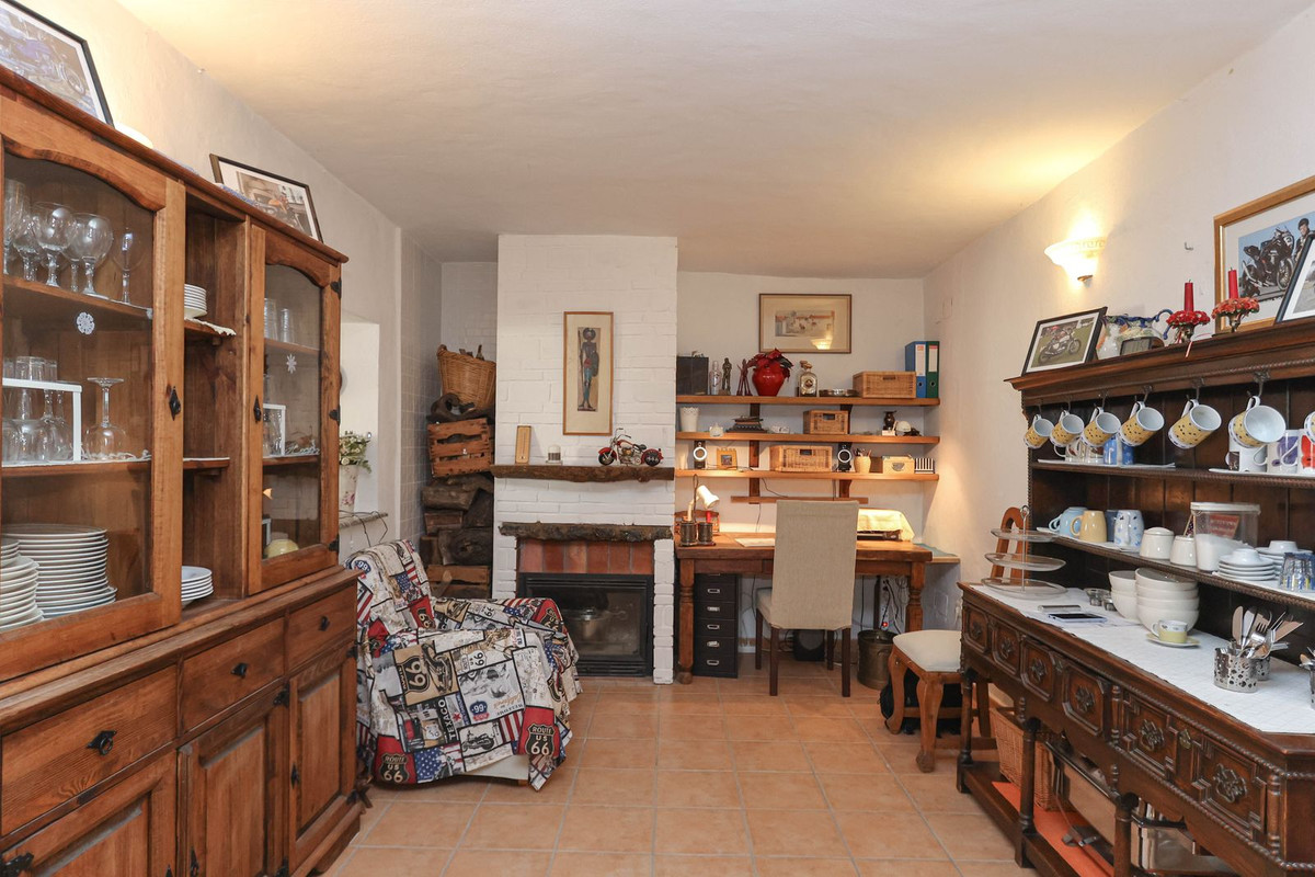 Se vende Cama y Desayuno de 6 dormitorios en Costa Del Sol, Málaga, España
