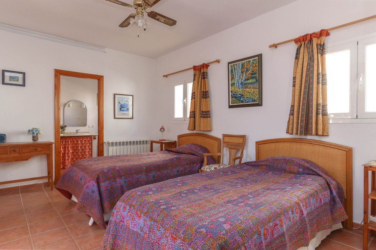 Se vende Cama y Desayuno de 6 dormitorios en Costa Del Sol, Málaga, España