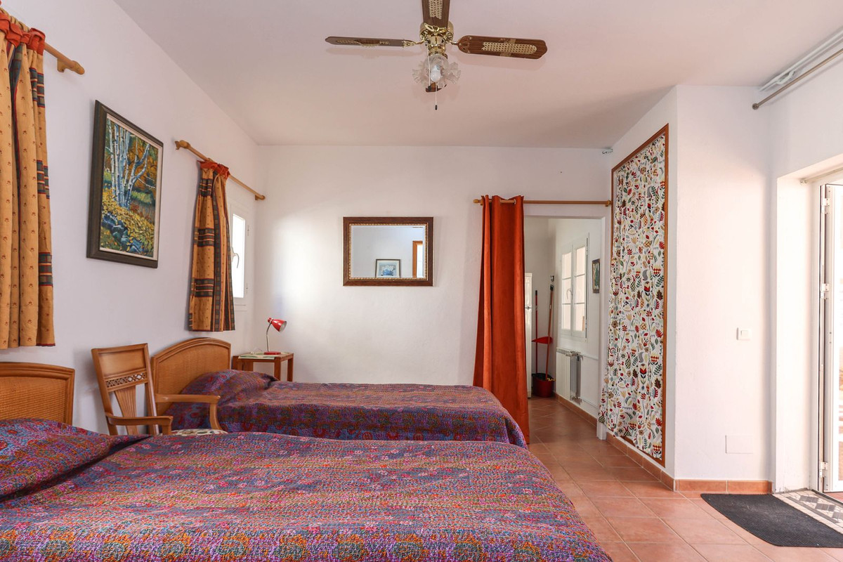 Se vende Cama y Desayuno de 6 dormitorios en Costa Del Sol, Málaga, España
