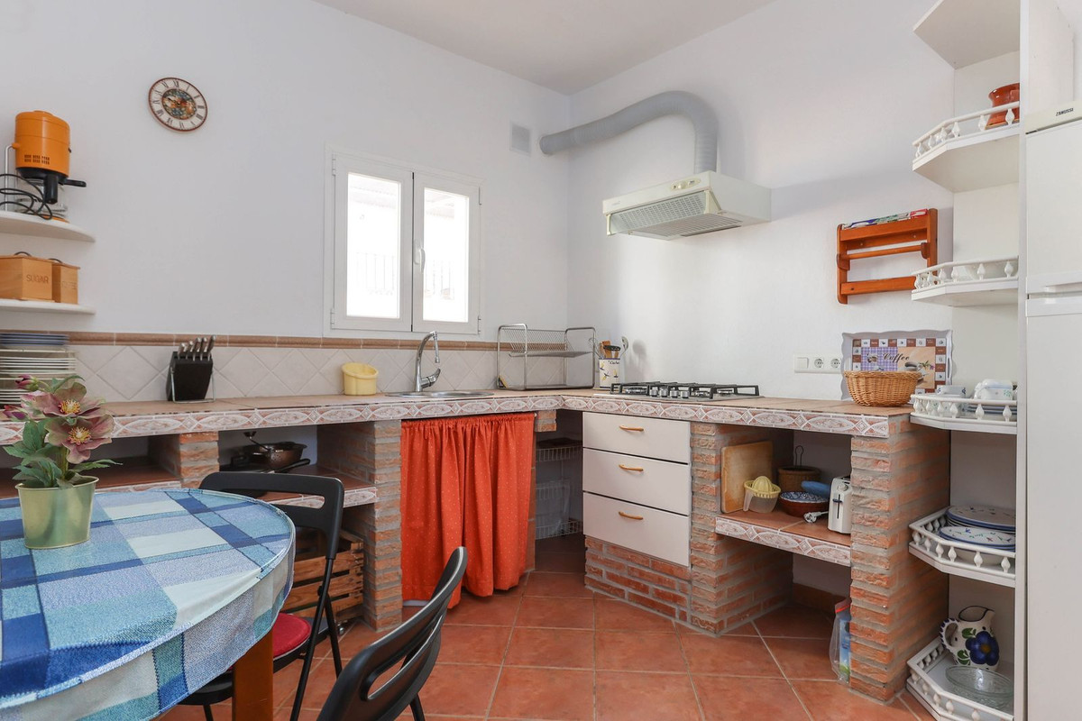 Se vende Cama y Desayuno de 6 dormitorios en Costa Del Sol, Málaga, España