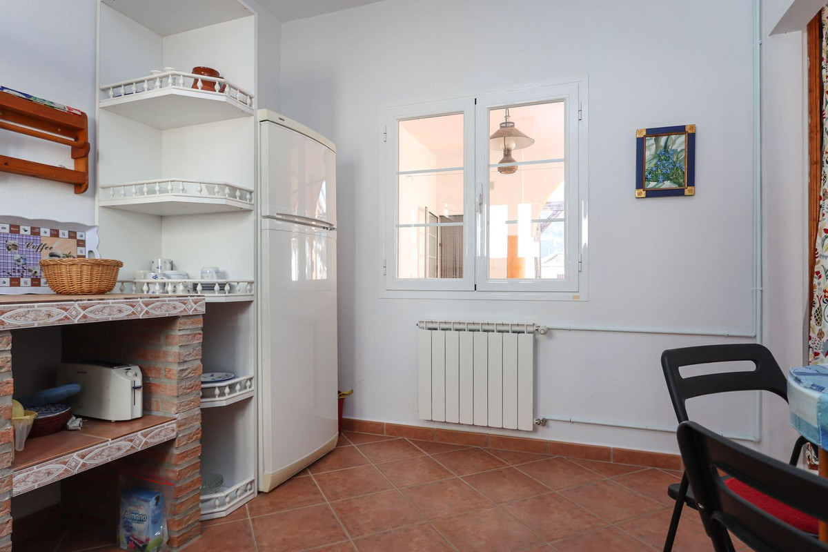 Se vende Cama y Desayuno de 6 dormitorios en Costa Del Sol, Málaga, España
