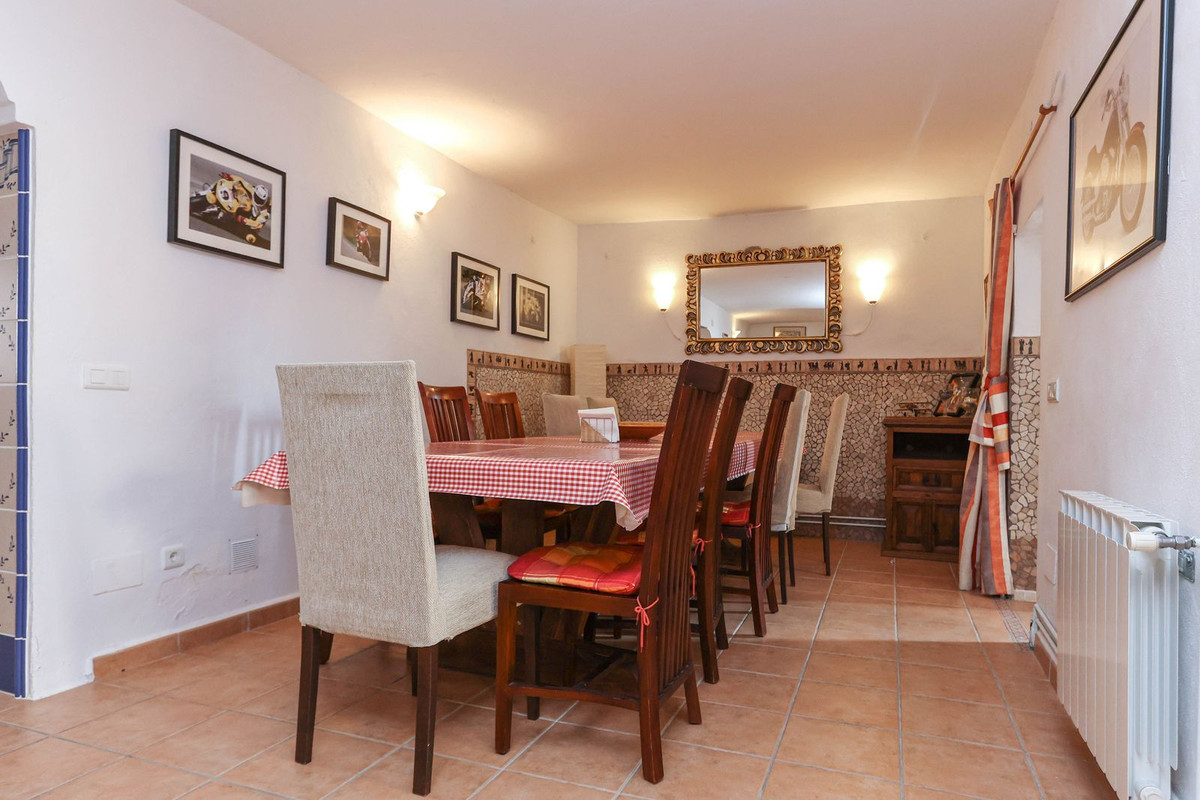 Se vende Cama y Desayuno de 6 dormitorios en Costa Del Sol, Málaga, España