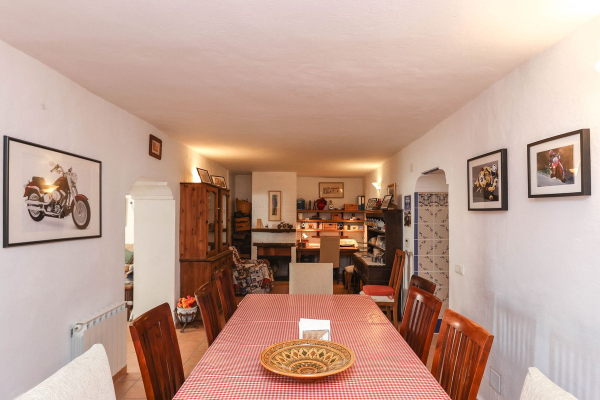 Se vende Cama y Desayuno de 6 dormitorios en Costa Del Sol, Málaga, España