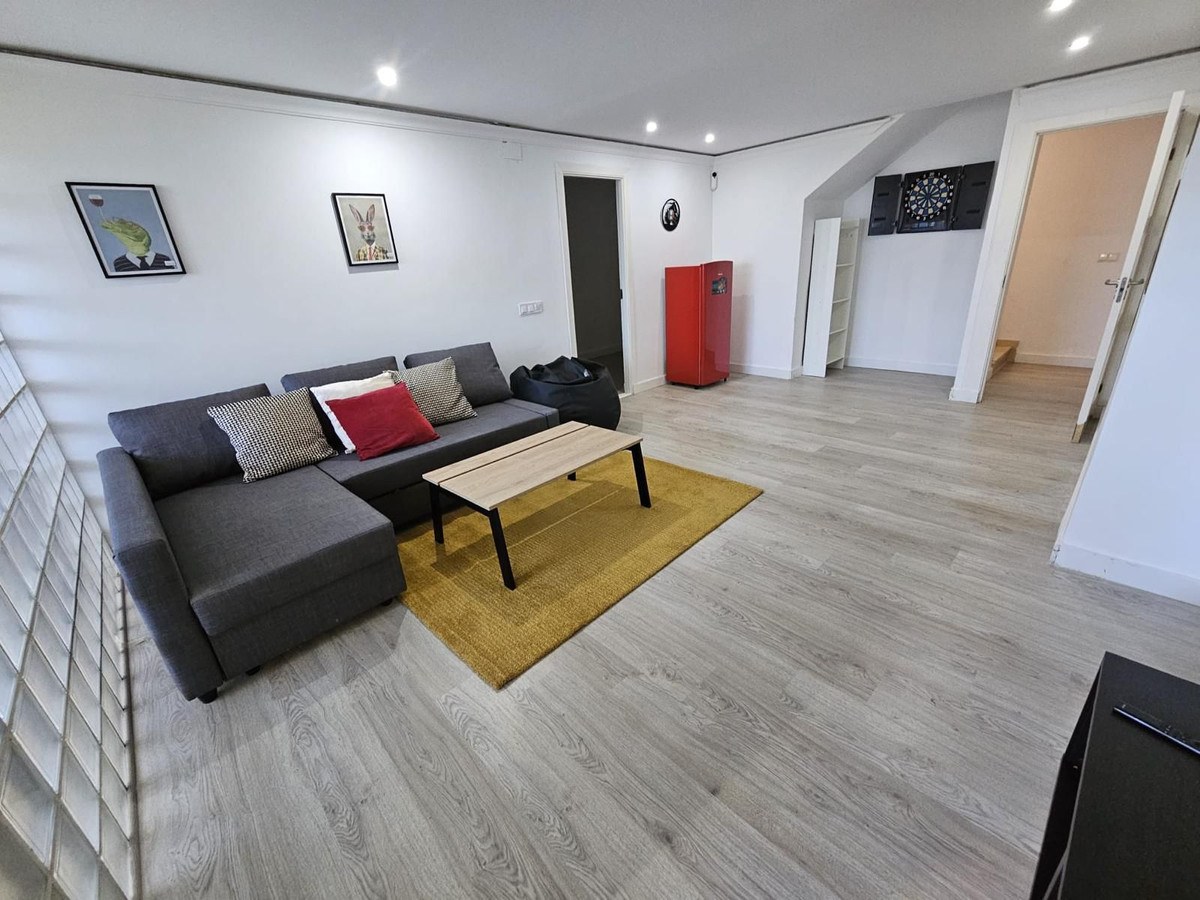 5 Bed Townhouse for sale in Benalmadena Costa Del Sol, Málaga, Spain