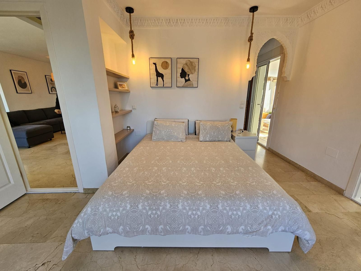 5 Bed Townhouse for sale in Benalmadena Costa Del Sol, Málaga, Spain