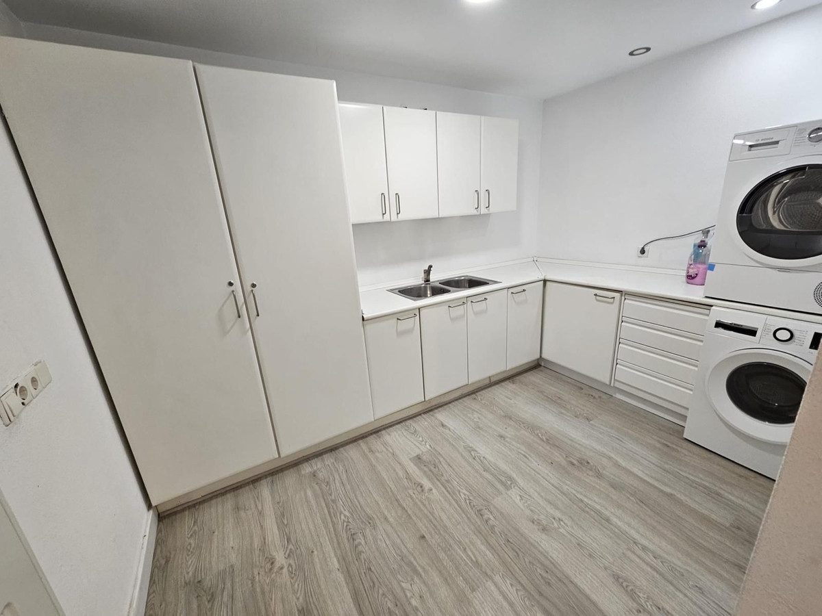 5 Bed Townhouse for sale in Benalmadena Costa Del Sol, Málaga, Spain